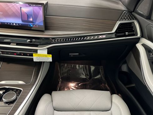 Used 2026 BMW X5 sDrive40i w/ Climate Comfort Package image 29