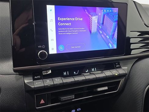 Certified 2025 Toyota Camry SE image 17