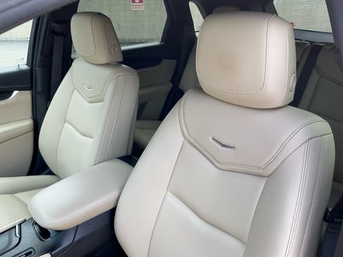 Used 2018 Cadillac XT5 FWD image 20