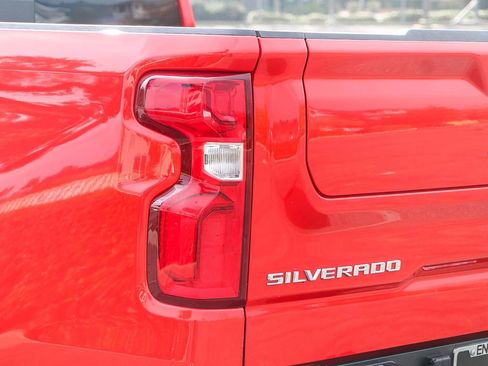 Used 2023 Chevrolet Silverado 1500 ZR2 w/ Technology Package image 11