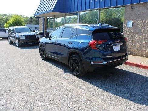 Used 2021 GMC Terrain SLT image 3