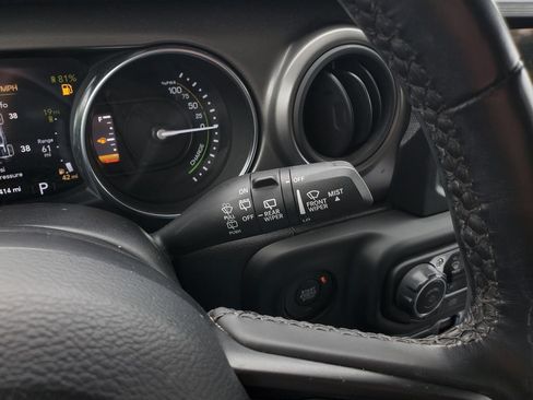 Used 2023 Jeep Wrangler Unlimited w/ Cold Weather Group AWD/4WD image 26