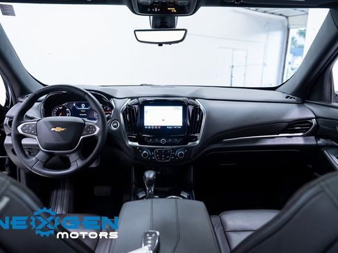 Used 2023 Chevrolet Traverse High Country image 7