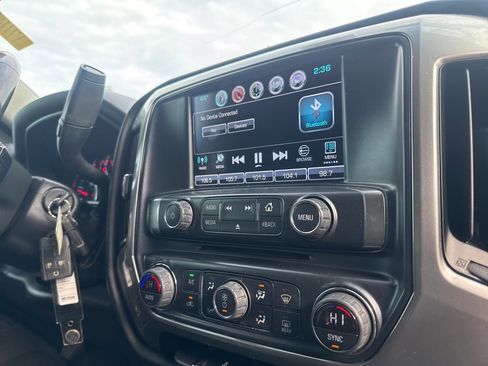 Used 2018 Chevrolet Silverado 1500 LT w/ LT Eassist Package image 14