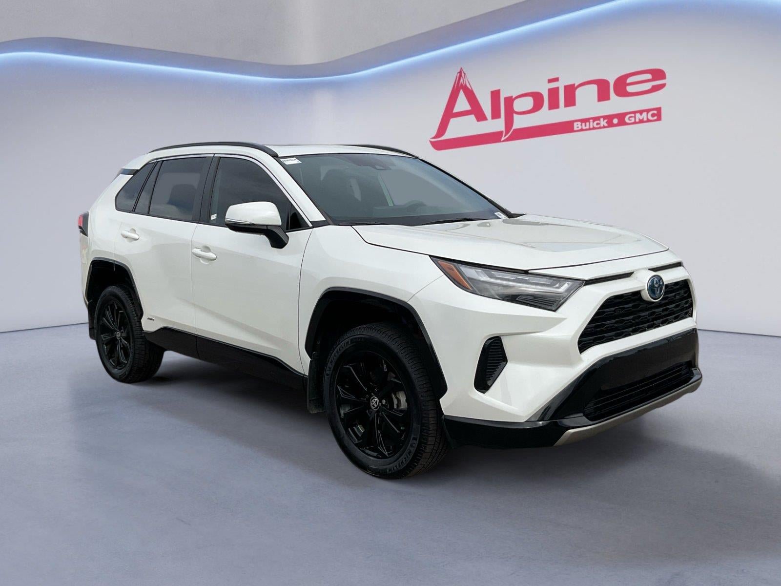 Used 2022 Toyota RAV4 SE w/ Convenience Package AWD/4WD image 7