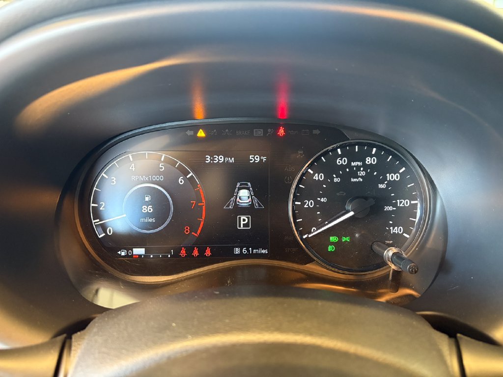 Used 2021 Nissan Kicks SR FWD image 19