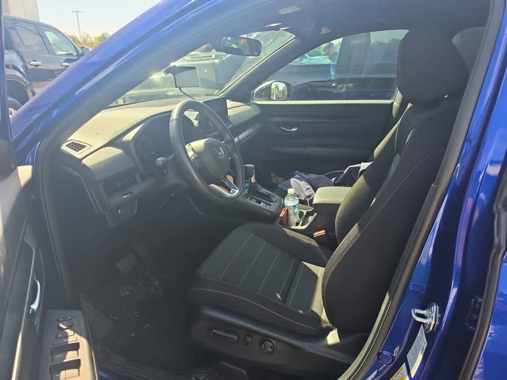 Used 2025 Honda CR-V Sport image 9