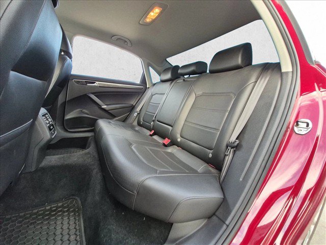Used 2017 Volkswagen Passat 1.8T SE w/ SE Lighting Package FWD image 18
