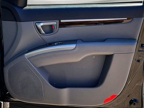 Used 2011 Hyundai Santa Fe GLS image 26