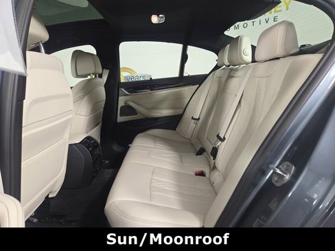 Used 2022 BMW 530i xDrive 530i xDrive w/ Executive Package image 12