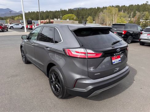 Used 2024 Ford Edge SEL image 3