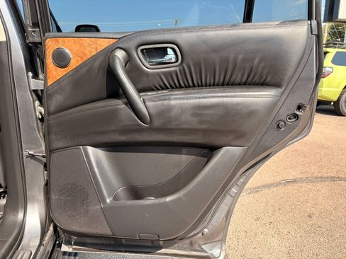 Used 2021 Nissan Armada SL w/ Captain's Chairs Package AWD/4WD image 10