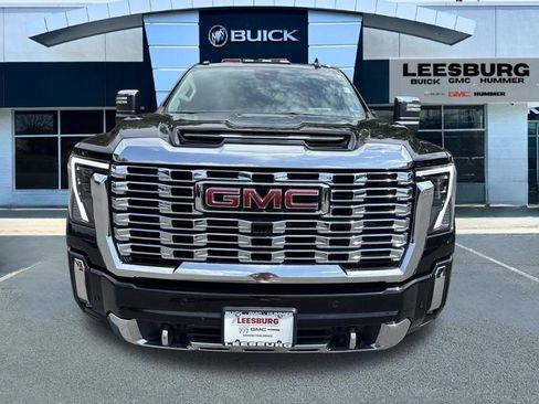 Used 2024 GMC Sierra 2500 Denali w/ Denali Reserve Package AWD/4WD image 2