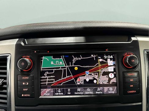 Used 2019 Nissan Titan SL w/ Off-Road Package image 20