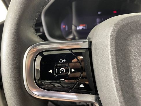 Used 2022 Polestar Polestar 2 w/ Performance Package image 13