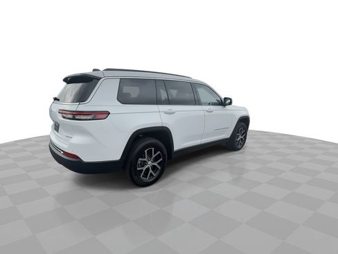 Used 2025 Jeep Grand Cherokee L Limited w/ Trailer Tow Package AWD/4WD image 8
