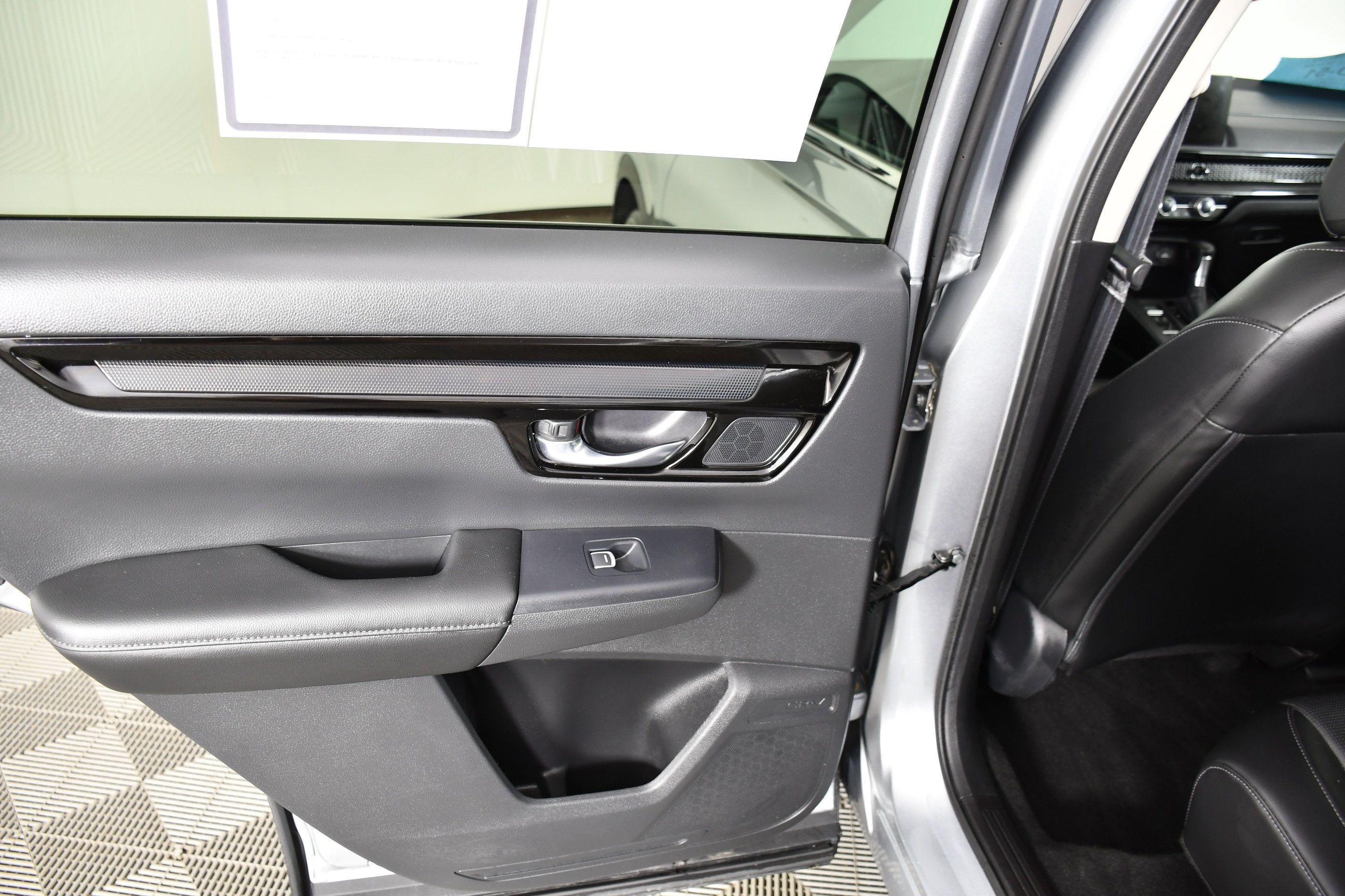 Certified 2025 Honda CR-V EX-L image 47