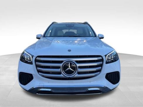 Used 2026 Mercedes-Benz GLS 450 4MATIC image 11