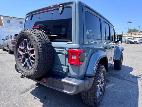 New 2026 Jeep Wrangler Unlimited Sahara AWD/4WD image 7