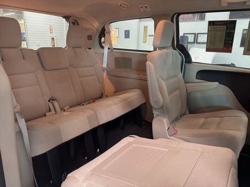 Used 2015 Dodge Grand Caravan SXT FWD image 23