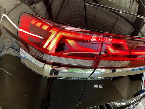 New 2026 Volkswagen Atlas SE image 24