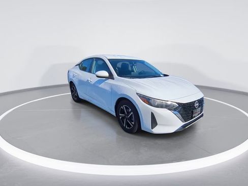 Used 2025 Nissan Sentra SV image 2