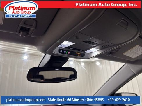 Used 2024 GMC Terrain SLT w/ Elevation Edition image 24