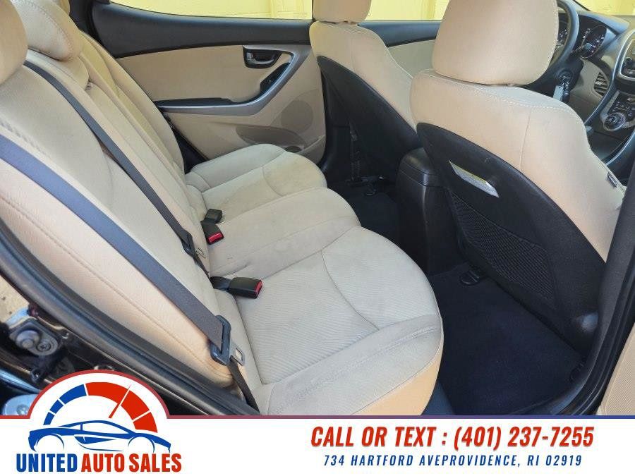 Used 2013 Hyundai Elantra GLS FWD image 11