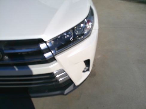 Used 2019 Toyota Highlander Limited image 7