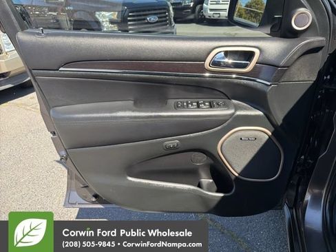 Used 2015 Jeep Grand Cherokee Summit AWD/4WD image 13