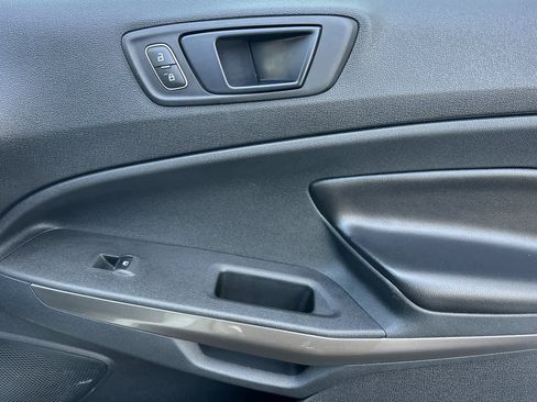 Used 2020 Ford EcoSport SES w/ SES Black Appearance Package image 18
