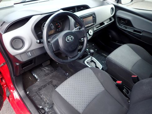 Used 2015 Toyota Yaris LE image 9
