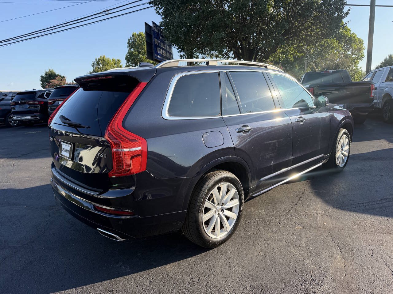 Used 2017 Volvo XC90 T6 Momentum w/ Vision Package AWD/4WD image 4