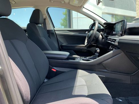 Used 2023 Kia K5 LXS image 12