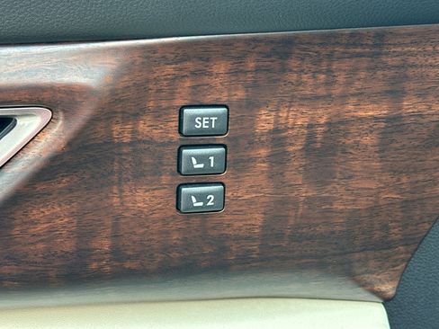 Used 2019 Subaru Ascent Touring image 11