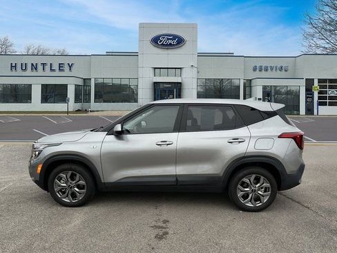 Used 2024 Kia Seltos LX image 7