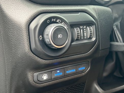 Used 2022 Jeep Wrangler Unlimited Rubicon 4xe w/ Cold Weather Group image 33