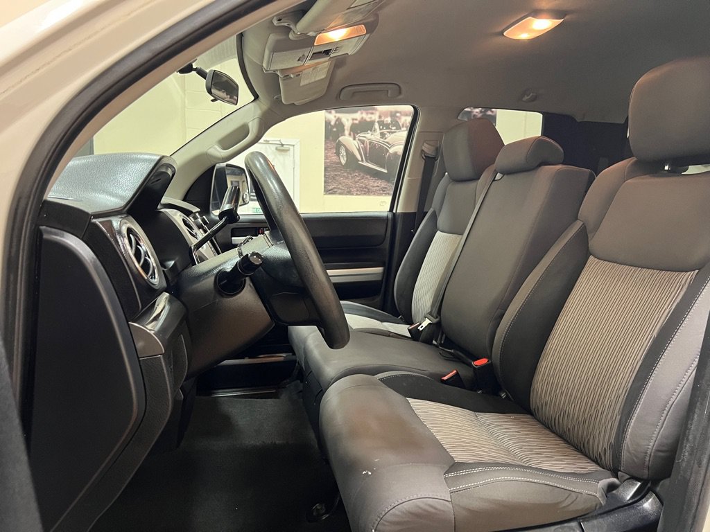 Used 2017 Toyota Tundra SR5 AWD/4WD image 17