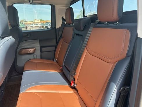 Used 2022 Ford Maverick Lariat w/ Lariat Luxury Package image 11