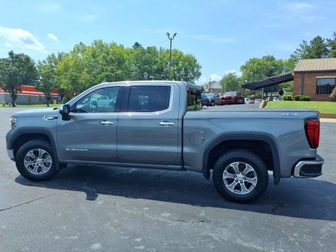 Used 2021 GMC Sierra 1500 SLT w/ SLT Convenience Package AWD/4WD image 17