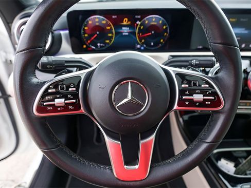 Used 2022 Mercedes-Benz CLA 250 image 12