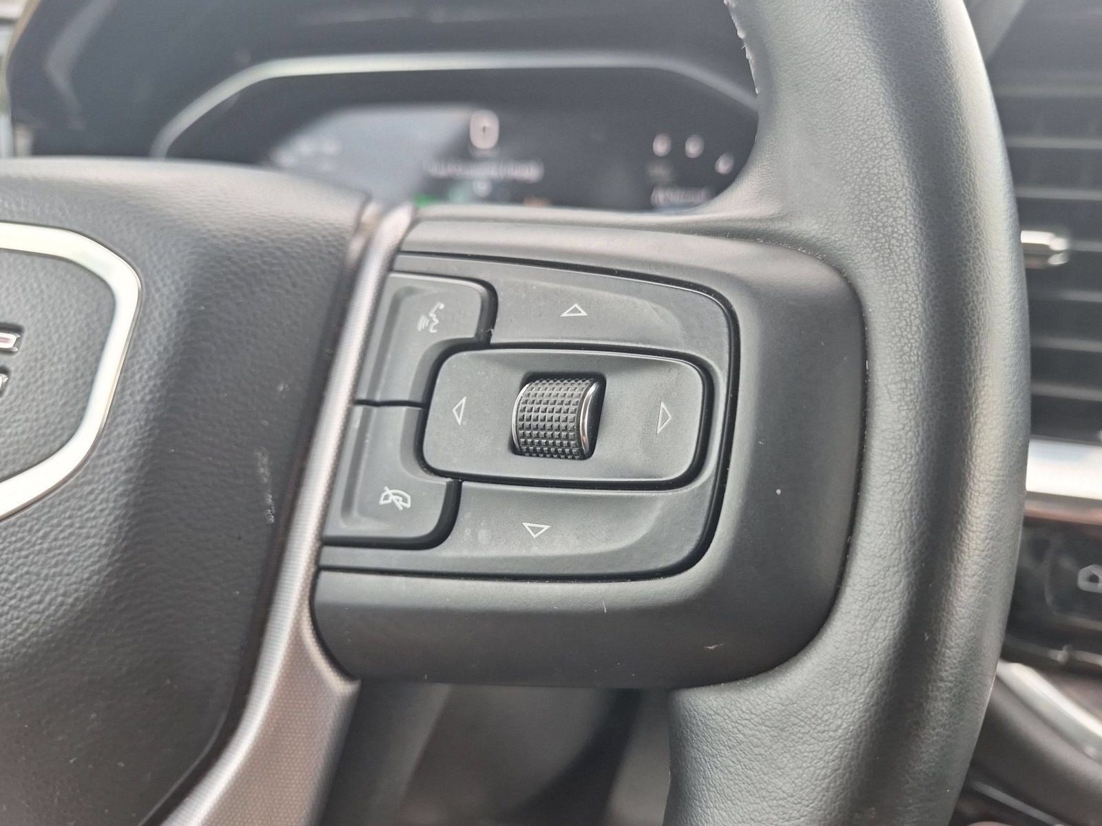 Used 2025 GMC Sierra 1500 SLT RWD image 14