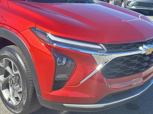 Certified 2024 Chevrolet Trax LT w/ Driver Confidence Package image 12