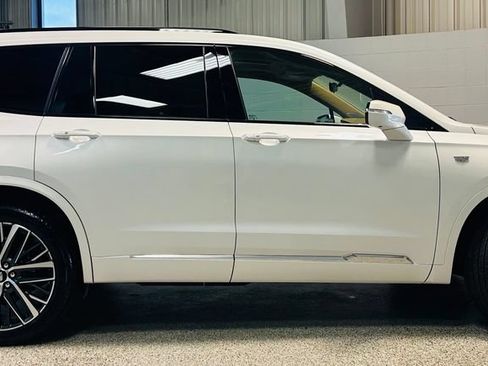 Used 2022 Cadillac XT6 Sport w/ Platinum Package AWD/4WD image 7