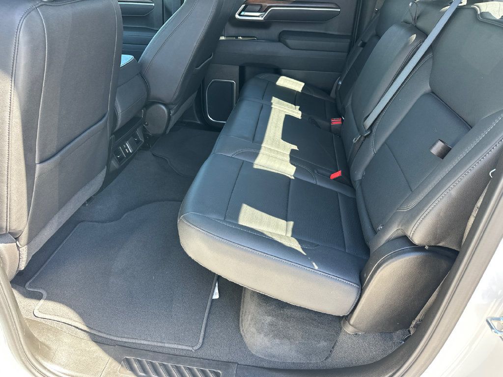 Used 2026 GMC Sierra 1500 SLT RWD image 21