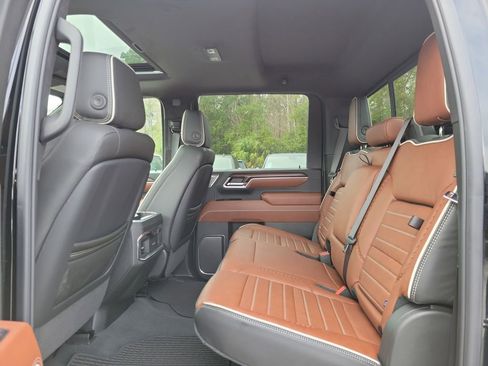 New 2026 GMC Sierra 2500 Denali Ultimate image 13
