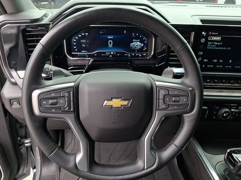 Used 2023 Chevrolet Silverado 1500 LTZ w/ Z71 Off-Road Package AWD/4WD image 15