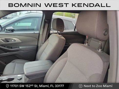 Used 2023 Chevrolet Traverse LT image 6