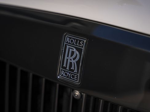 Used 2023 Rolls-Royce Cullinan Black Badge w/ Leather Finishing Pack image 16
