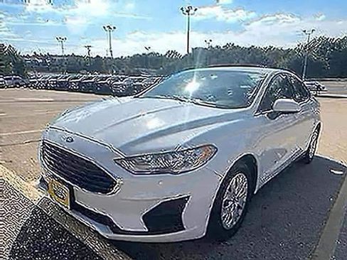 Used 2020 Ford Fusion S FWD image 3